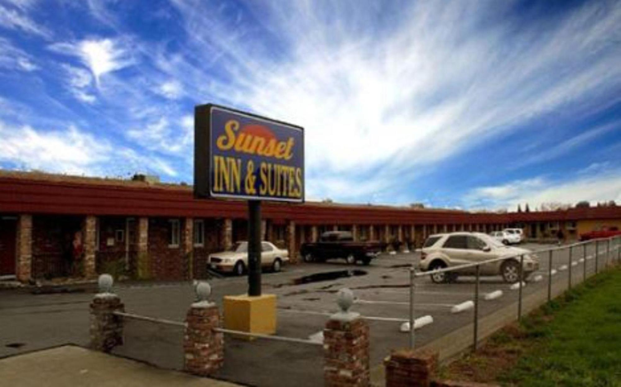 Sunset Inn And Suites West Sacramento Esterno foto