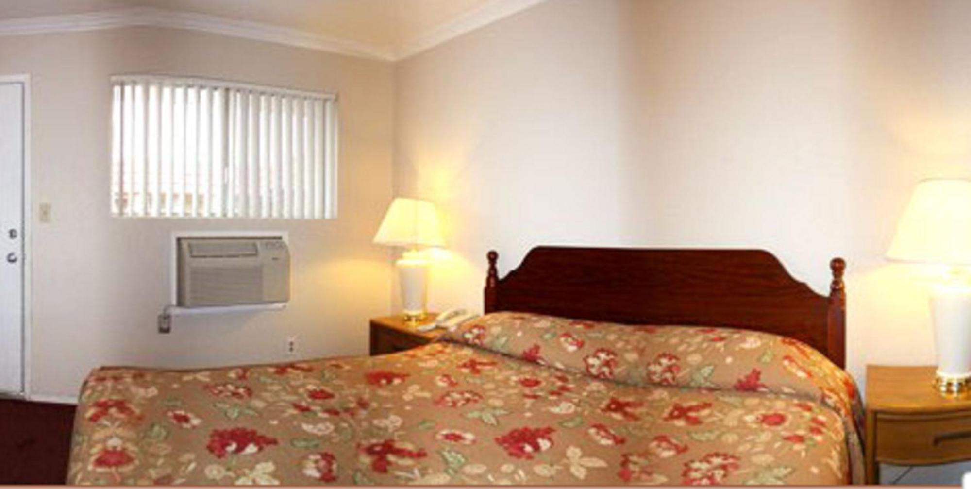 Sunset Inn And Suites West Sacramento Esterno foto
